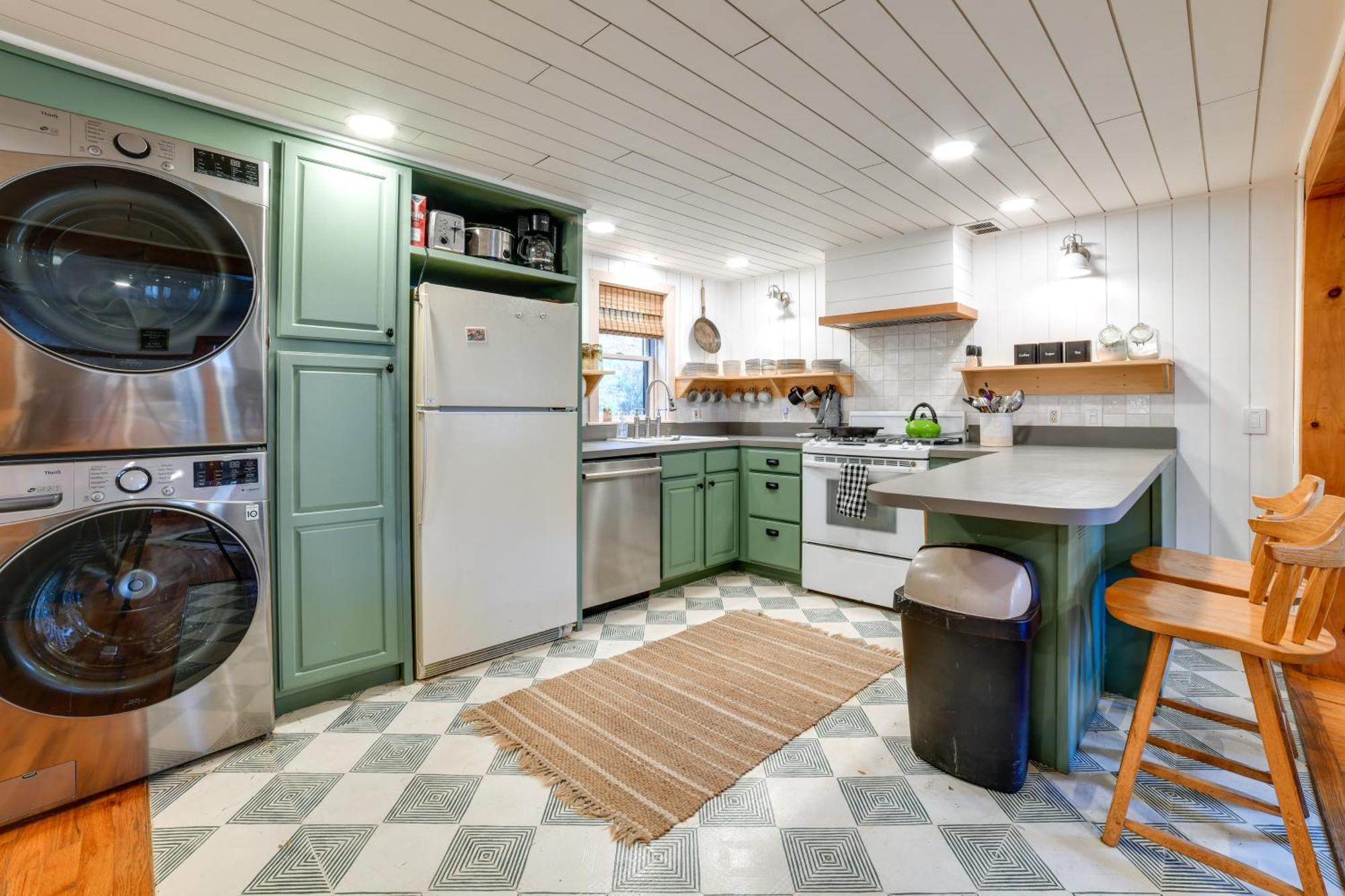 Hilltop Walton Getaway With Picturesque Views! Exterior photo